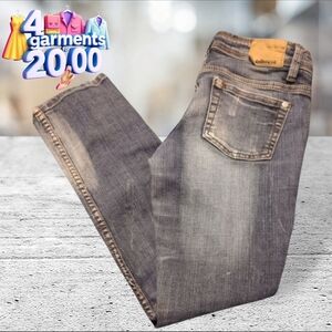Doll house ripped and destroyed jeans size 5